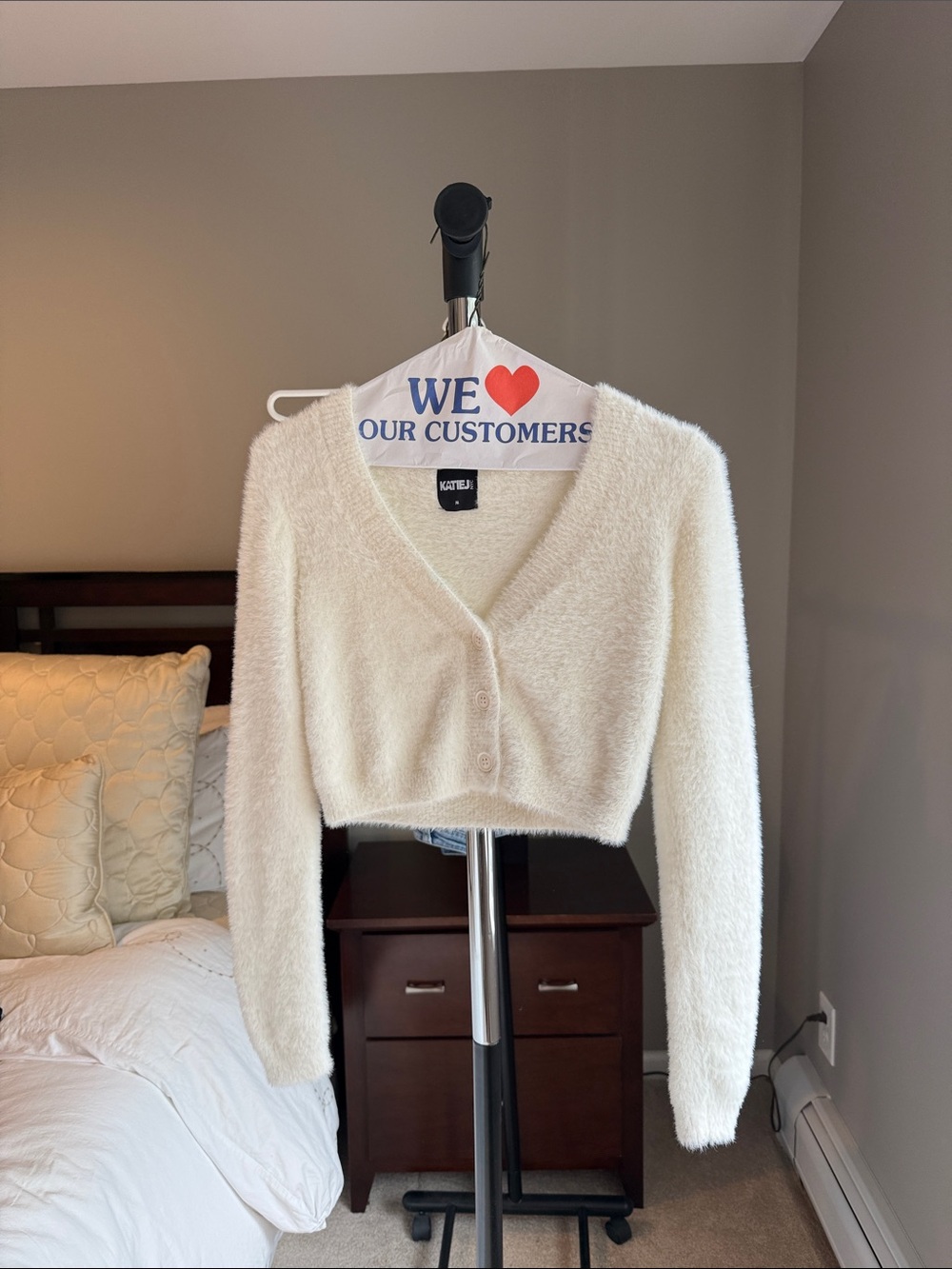 Katie J NYC Cream Fuzzy Cropped V-Neck Cardigan